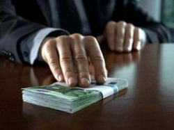 Средняя взятка больше средней зарплаты Средняя взятка больше средней зарплаты