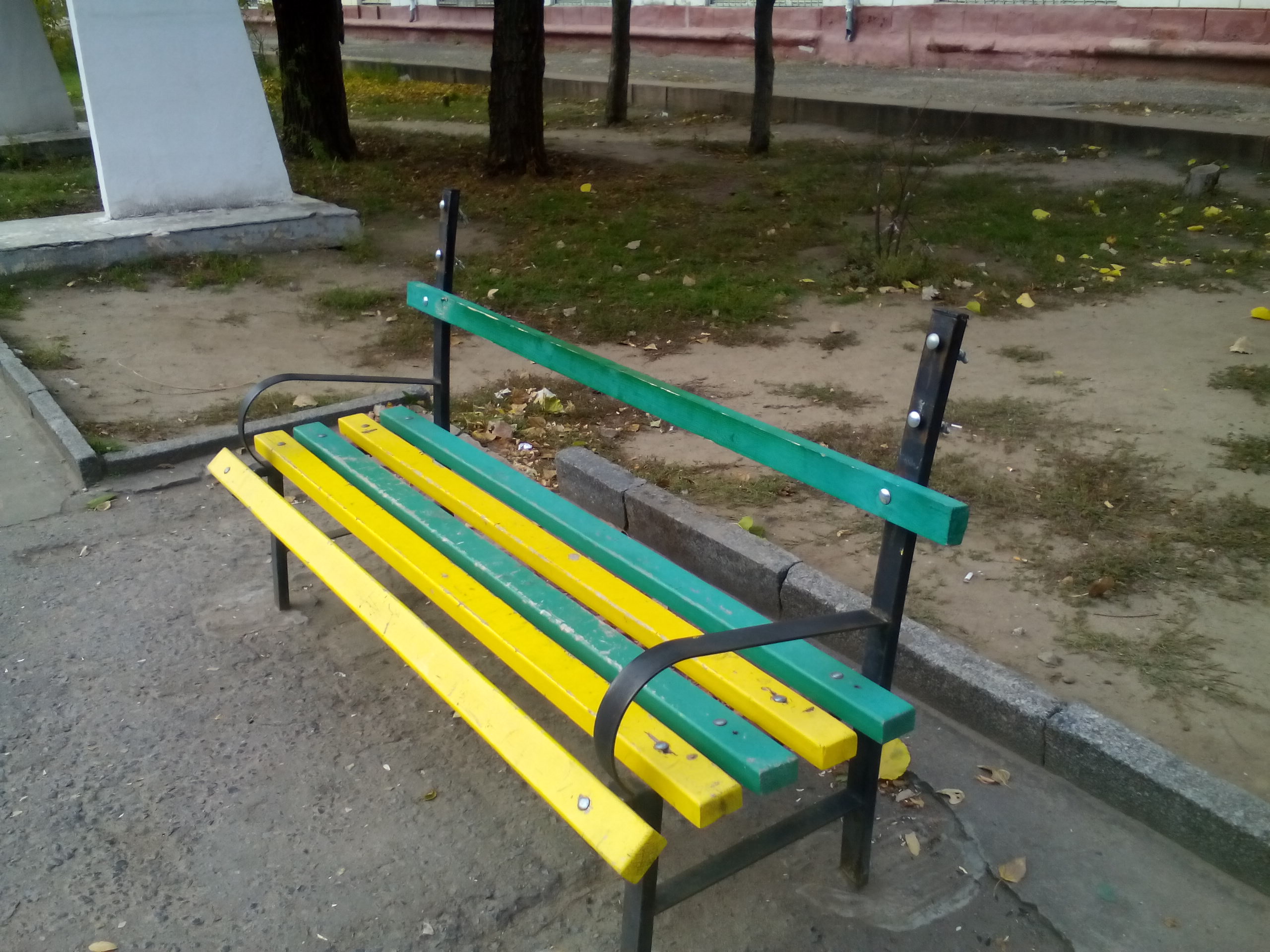 Девять заброшенных парков Волгограда, униженные и оскорбленные