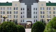 В здании ФТС снова проводят обыски