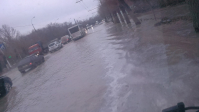  Воды по колено: на первой Продольной произошла крупная коммунальная авария