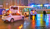 Пассажирский автобус сбил полицейского