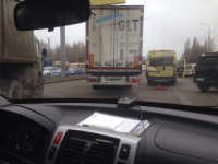 В Волгограде на Второй Продольной КАМАЗ врезался в маршрутку