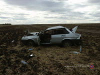 По Волгоградом 18-летний водитель перевернулся в авто