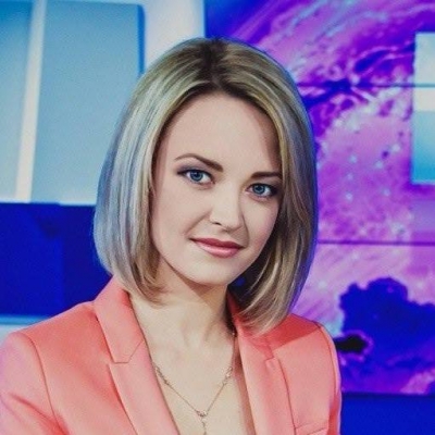 Из Волгоградского штаба ОНФ ушли два сопредседателя  Татьяна Гензе и Юрий Староватых покинули должности сопредседателей регионального исполкома ОНФ.   Как стало известно интернет-газете «Кривое зеркало», сегодня, 20 ноября 2017 года, на  отчетно-выборной конференции ОНФ, двое сопредседателей заявили о своем уходе. Как сообщает корреспондент «КЗ», Гензе и Староватых сообщили коллегам о своей отставке по окончанию конференции. Первым попросил минуту внимания Юрий Федорович.  Сейчас идёт курс на омоложение. А мне 80. Значит я иду против курса президента. Я так не могу. Я запросил центральный штаб в Москве и мне разрешили уйти, - заявил Юрий Федорович.   Как сообщил Староватых, с декабря он возглавит региональное отделение фонда мира. По этому поводу он завтра летит в Германию. После этого также неожиданно слово взяла Татьяна Гензе и сообщила, что тоже желает уйти с поста сопредседателя.  Оба экс-сопредседателя покидают свои посты, но не уходят из ОНФ. Из места займут телеведущая Надежда Кулешова и Глава «Волгоградблэлектро» Александр Воцко. Сопредседатель Вадим Ткаченко и руководитель исполнительного комитета Роман Молдован по прежнему остаются на своих местах. Диана Егорова ФОТО: Личный аккаунт Надежды Кулешовой в Facebook, dumavlz.ru, интернет-газета «Кривое зеркало» 