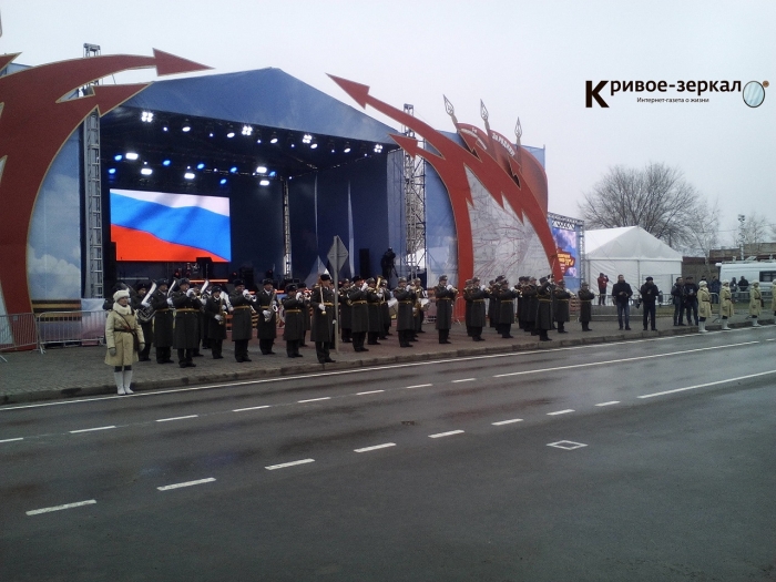 Почетное право открыть стелу Предоставили ветеранам. 