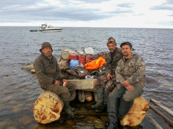 В Белом море спасены трое рыбаков с необитаемого острова (ФОТО)