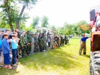 Огнеборцы потушили условный пожар в детском лагере