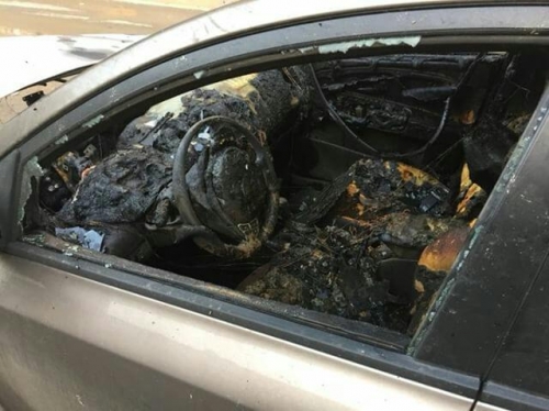 В Волгограде ночью сгорели два авто