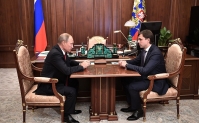 Временно исполняющим обязанности губернатора области Владимир Путин назначил Андрея Клычкова.