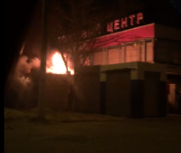 Ларек со сладостями сгорел в Краснооктябрьском районе