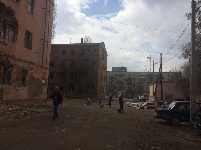 В Волгограде рухнула стена расселенного общежития