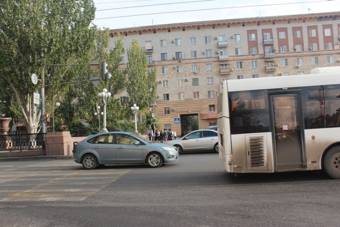 Какая обстановка на дорогах города ожидает волгоградцев 9 мая
