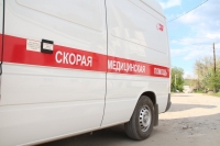 В Волгограде пассажирский автобус врезался в забор: три человека в больнице