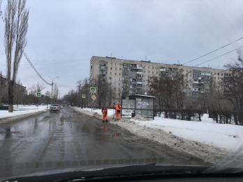Волгоградцев оставили один на один со снежной кашей