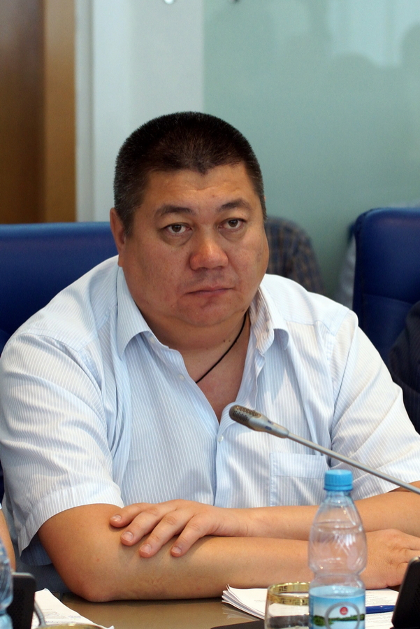 Депутаты Волгоградской областной Думы теряют доходы и распродают свое имущество