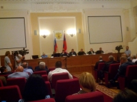 Дольщики «Доминанта» в Волгограде возмутились ремонтом зала заседаний в облдуме