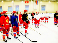 В составе женской сборной 28 хоккеисток