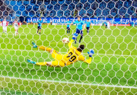 «Зенит» (Россия) – «Вардар» (Македония) - 2:1 (2:0).