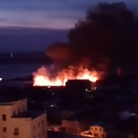 В Волгограде почти три часа горел склад с бытовой химией