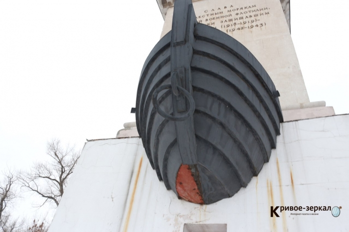 Истинное состояние маяка в Красноармейском районе волгоградцам показал лед. ФОТО