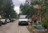 Возьмите в руки аппарат: как наказать автовладельцев, развозящих грязь в следствии парковки в неположенном месте