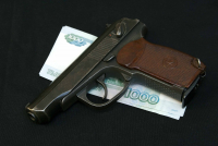 Волгоградец избил женщину из-за тысячи рублей