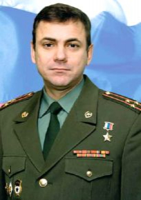 11 историй Героев России, увековеченных в бронзе
