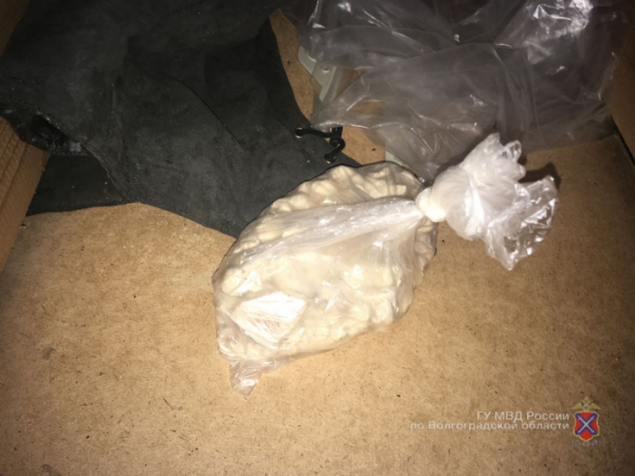 Приезжие сбытчики героина прятали его в трусах