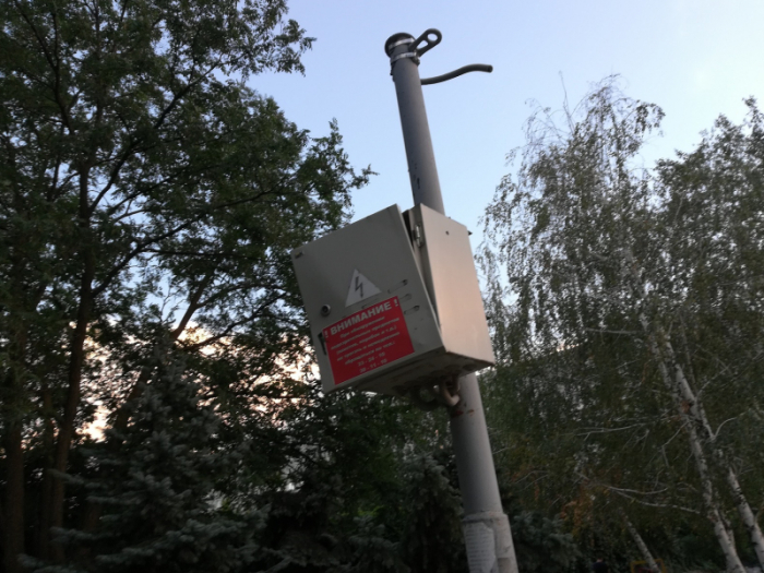 В Волгограде нашли детские площадки с опасным пластиком, гравием и болтами