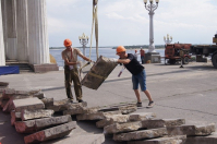 Опоры центральной лестницы на набережной Волгограда укрепят стекловолокном