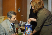 Волжане могут поздравить с Новым годом одиноких пенсионеров
