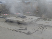 Устранить коммунальную аварию в Краснооктябрьском районе Волгограда обещают к вечеру. ФОТО