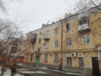При пожаре в Волжском пострадала женщина