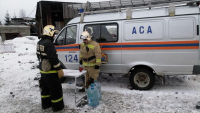В Волжском СНТ горел гараж с автомобилем