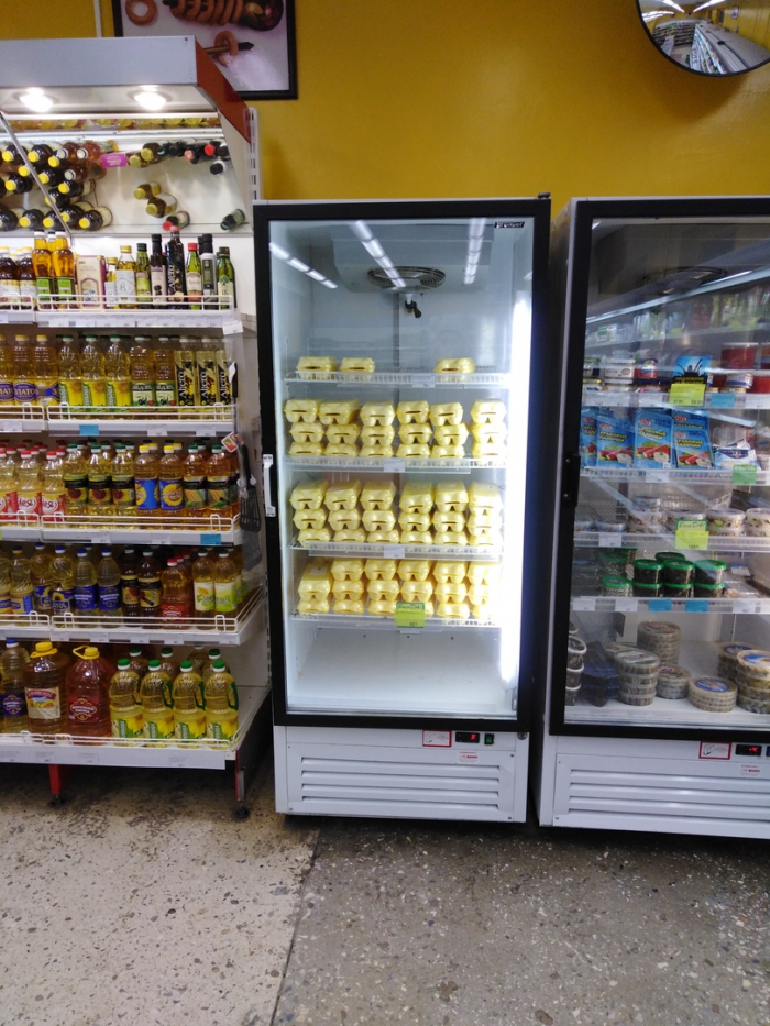 В Волгограде обнаружили «золотых» куриц, которые под новый год снесли «золотые» яйца