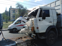 Авария в Советском районе \ фото: Кривое-зеркало