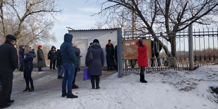Для эвакуации больных из больницы «Каустика» прислали автобусы