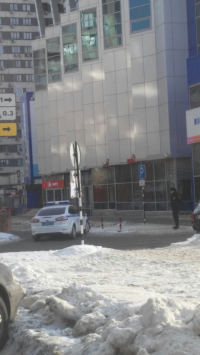 Волна эвакуаций дошла до торговых центров