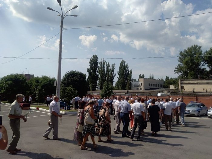 «Это норма»: в администрации назвали погибшие на левом склоне реки Царица саженцы «пределом нормы»