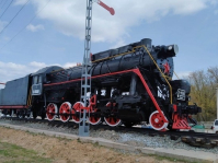 фото: паровоз-памятник Л-4550