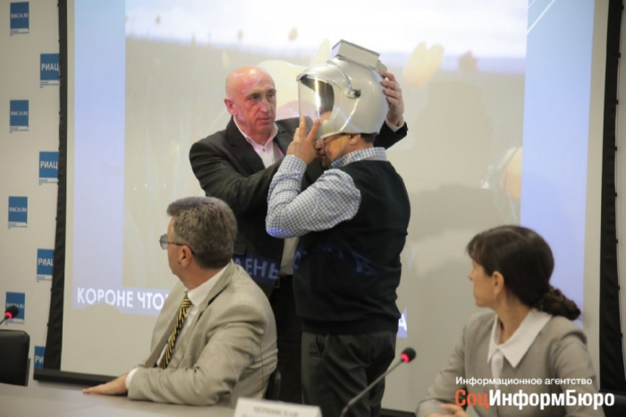 фото: шлем. ИА "СоцИнформБюро". Анатолий Панчишкин