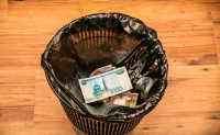 С января по март волгоградцы потратили на еду и сигареты более 18 миллиардов рублей