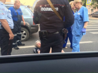 Автоледи в погонах сбила пенсионерку на переходе и скрылась
