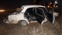 Под Волгоградом 16-летний подросток врезался на «семерке» в столб: трое пострадавших Под Волгоградом 16-летний подросток врезался на «семерке» в столб: трое пострадавших