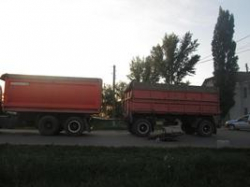В Волгоградской области «КАМАЗ» не уступил дорогу «Рейнжеру» В Волгоградской области «КАМАЗ» не уступил дорогу «Рейнжеру»