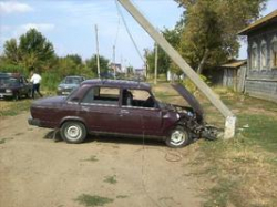 В Волгоградской области двое пострадали при наезде на опору ЛЭП