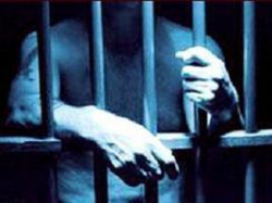 Дочь укрывала убийство матери, представитель власти воспитывал односельчан мордобоем, а опер занялся мошенничеством