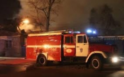 В Волгограде в Жилгородке подожгли сразу два автомобиля