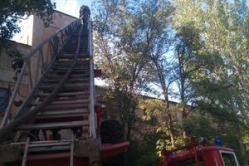 В Волгограде 40 жильцов эвакуировали из-за пожара на крыше дома В Волгограде 40 жильцов эвакуировали из-за пожара на крыше дома
