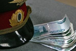 Полицейскому взятку компенсировали премией